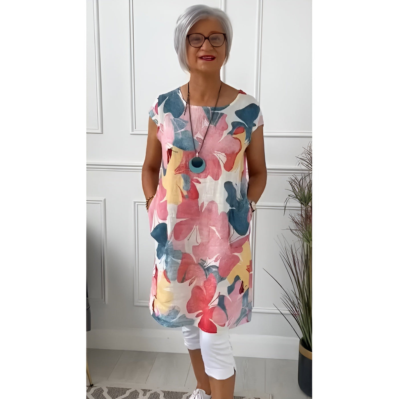 Evelyn - Casual Pocketed Short Sleeve Dress
