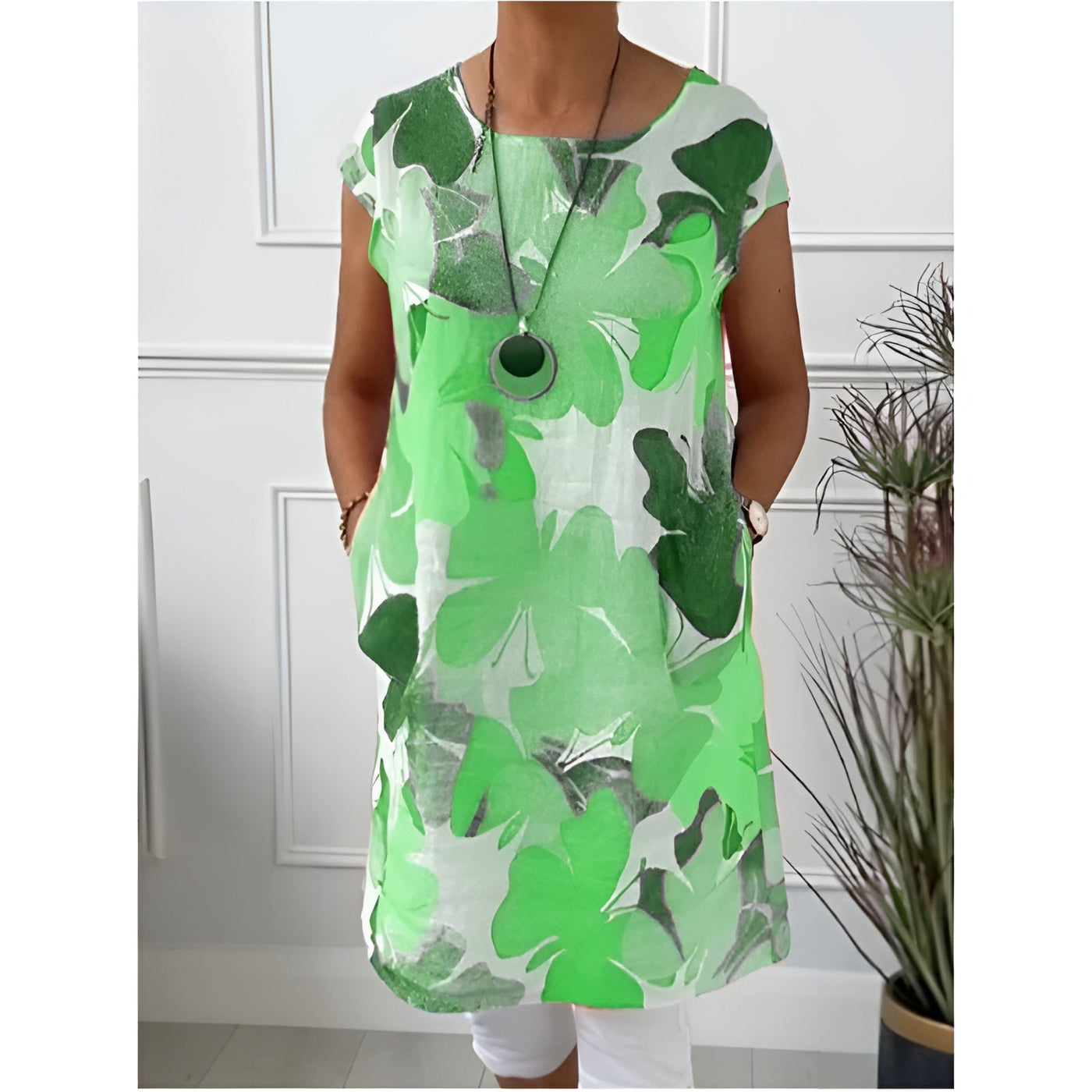 Evelyn - Casual Pocketed Short Sleeve Dress